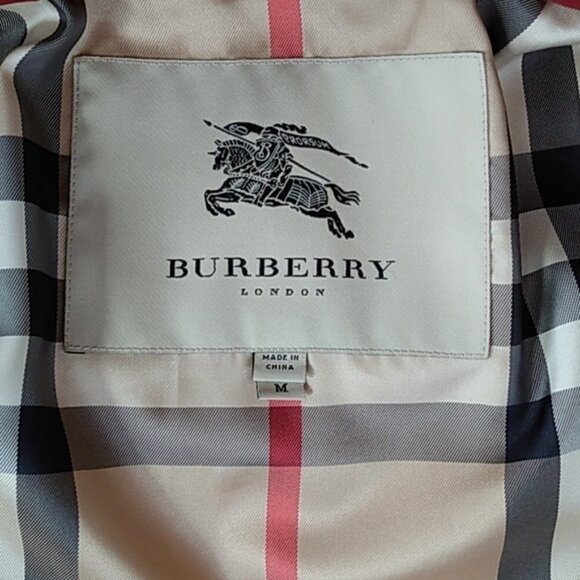 Burberry Goose Down Hooded Diamond Quilted Puffer Jacket - Picture 13 of 16